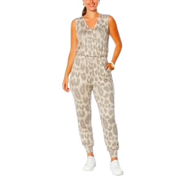 Jogger Jumpsuit  leopard - Picture 1 of 2